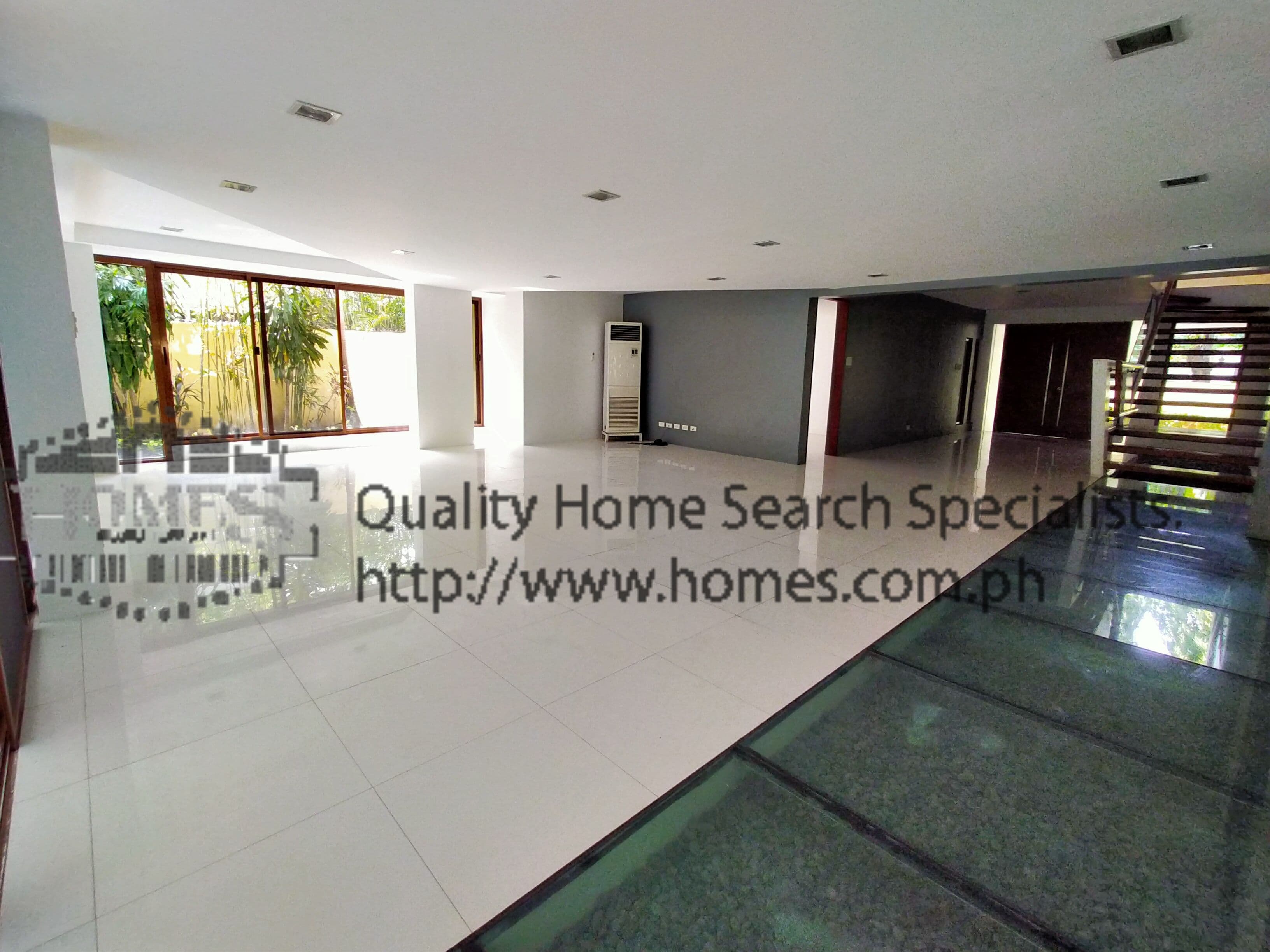 Well spaced modern house - photo 3