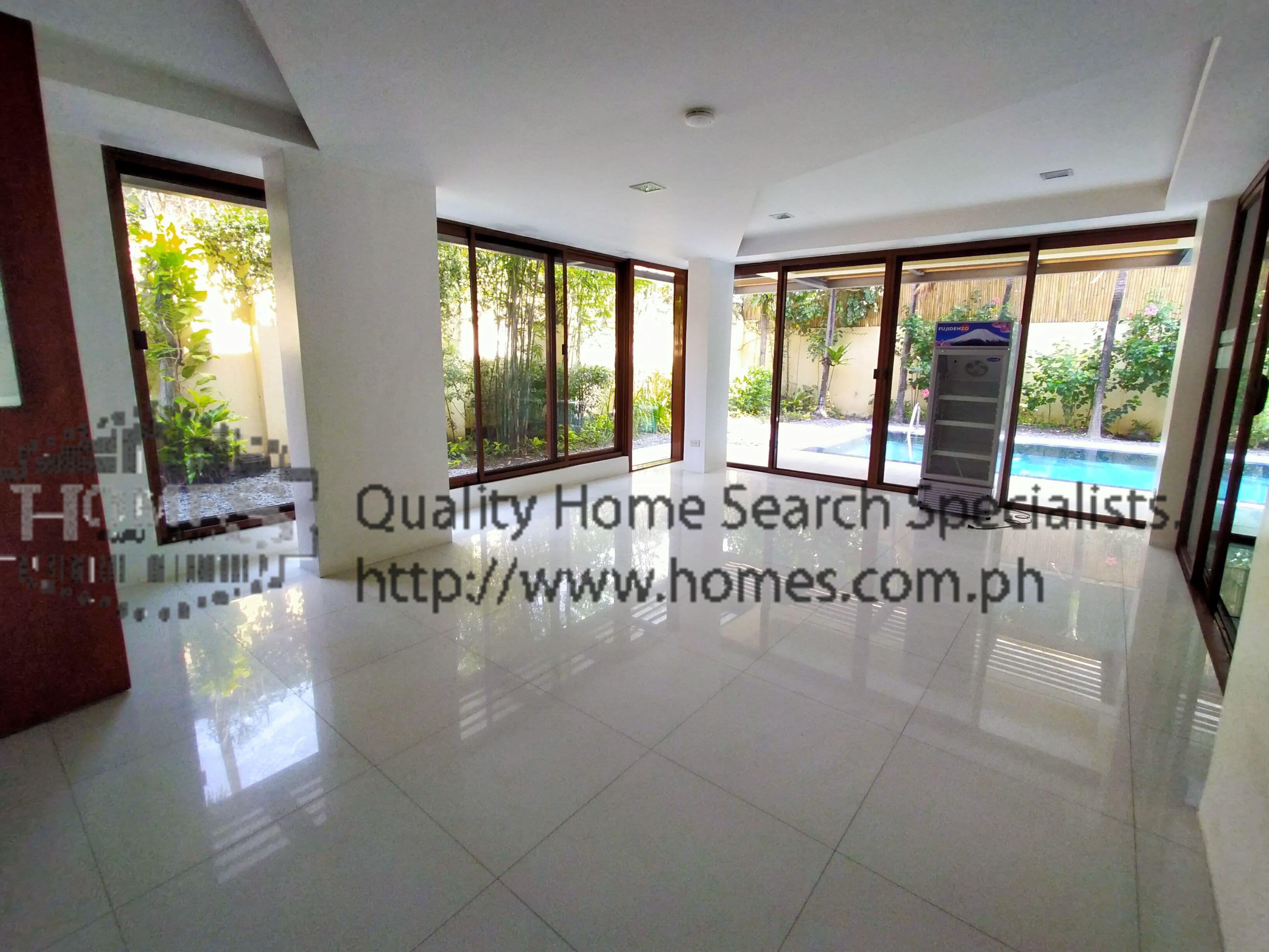 Well spaced modern house - photo 5