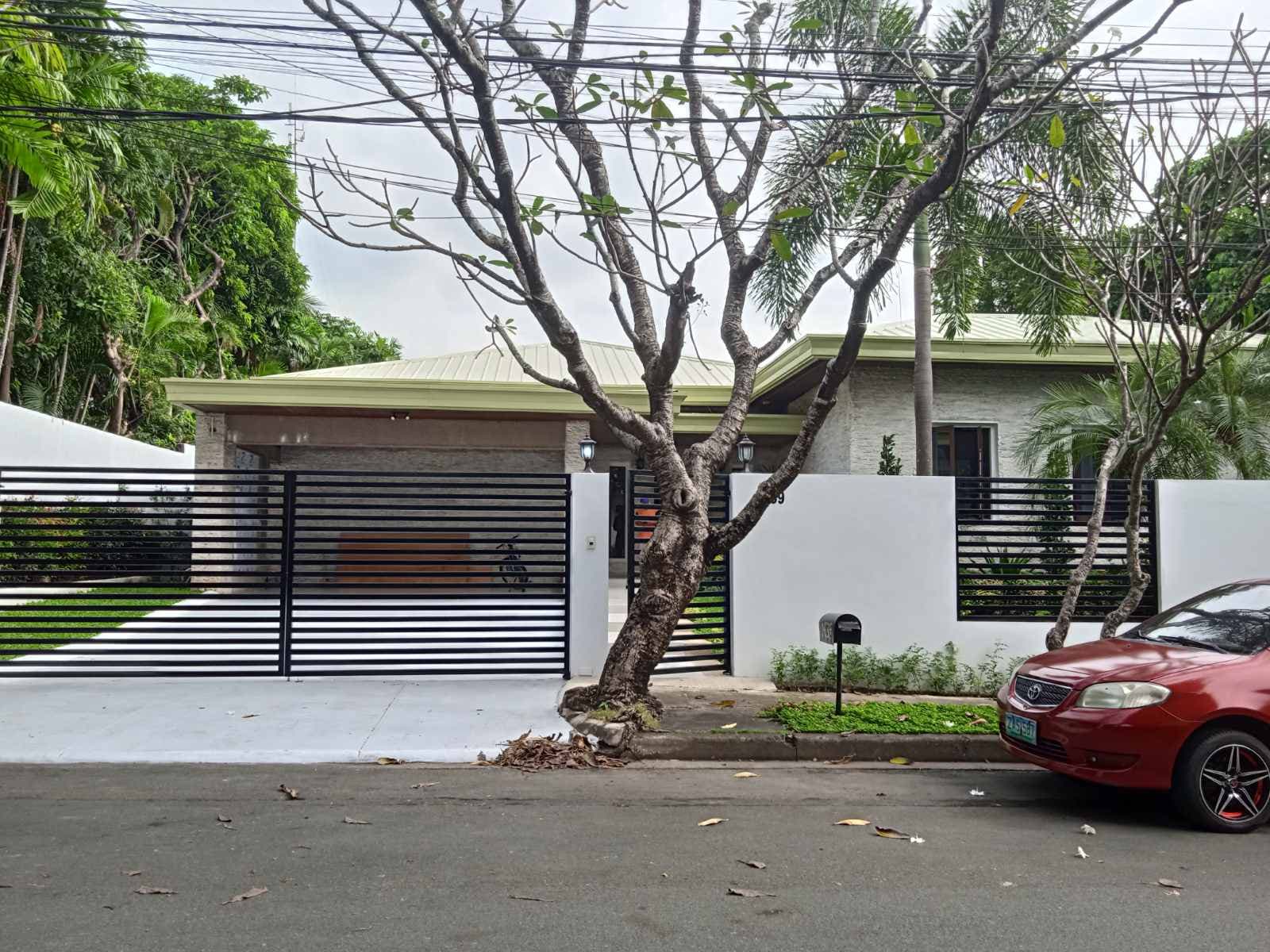 Renovated 4 bedroom house - Dasmarinas Village, Makati - photo 1