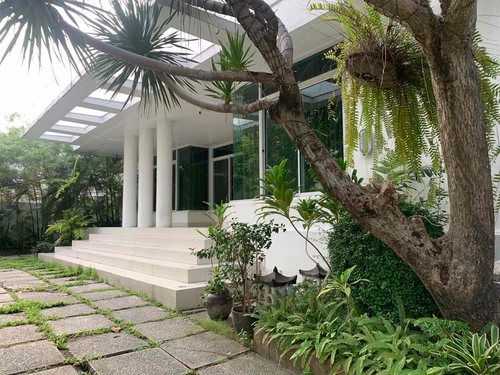 2 Storey House and Lot - photo 2