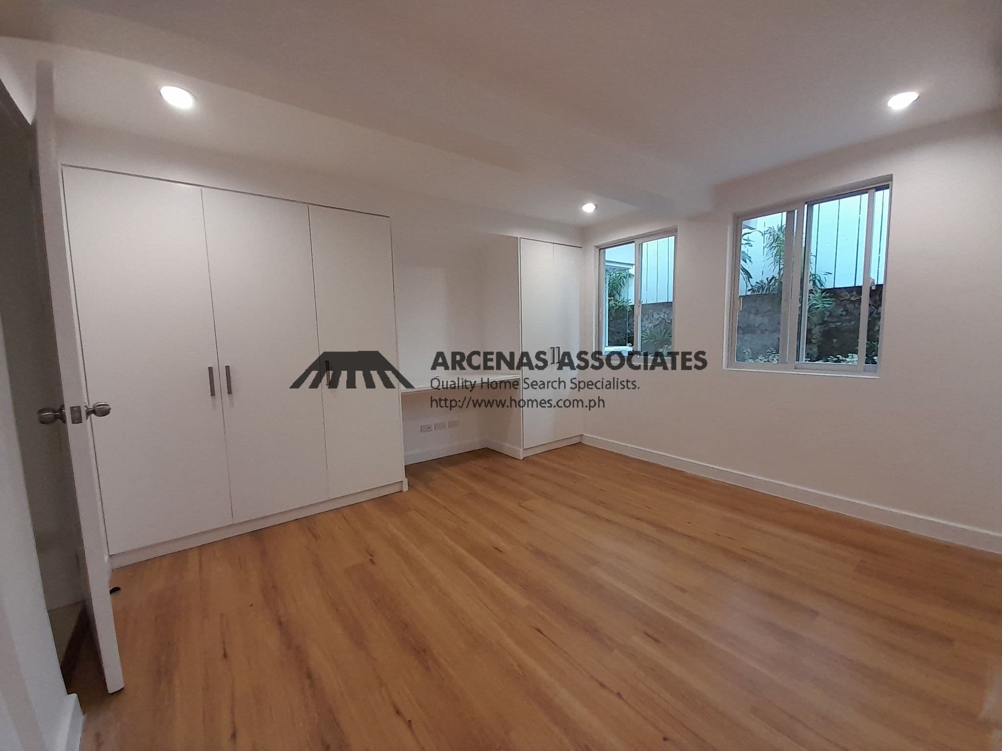 Simple and functional 2-storey - photo 4