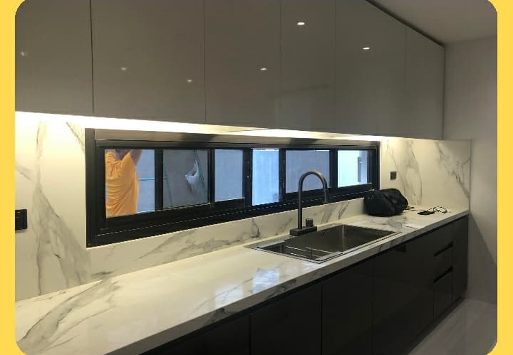 Fully Renovated 5 Bedroom House - photo 3