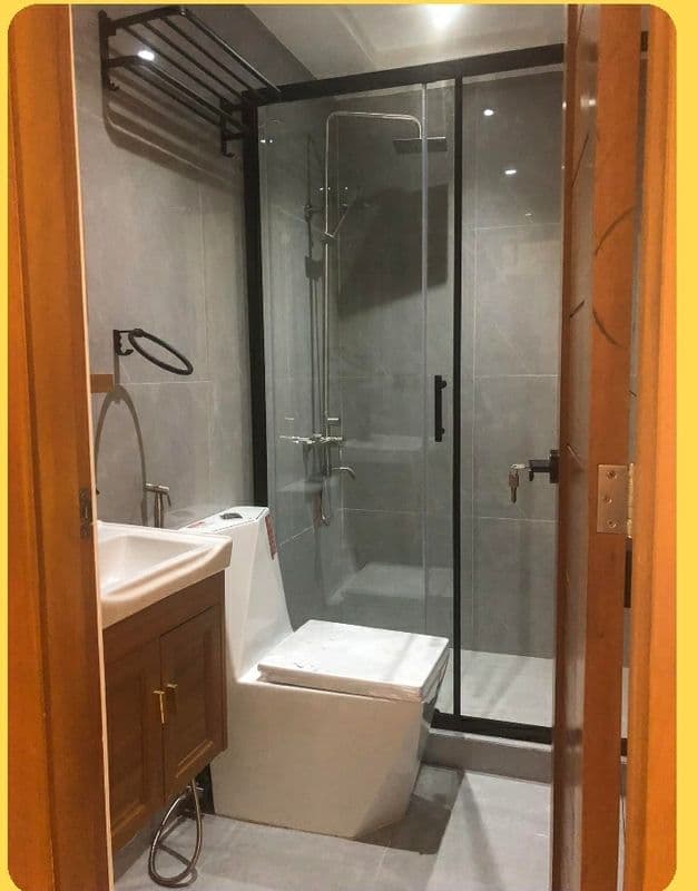 Fully Renovated 5 Bedroom House - photo 5
