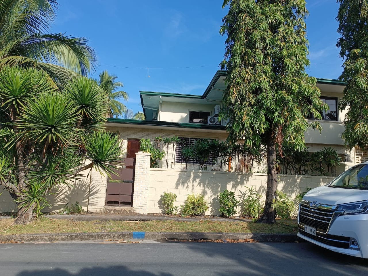 2 Storey 4 bedroom house - Bel Air, Makati - photo 1
