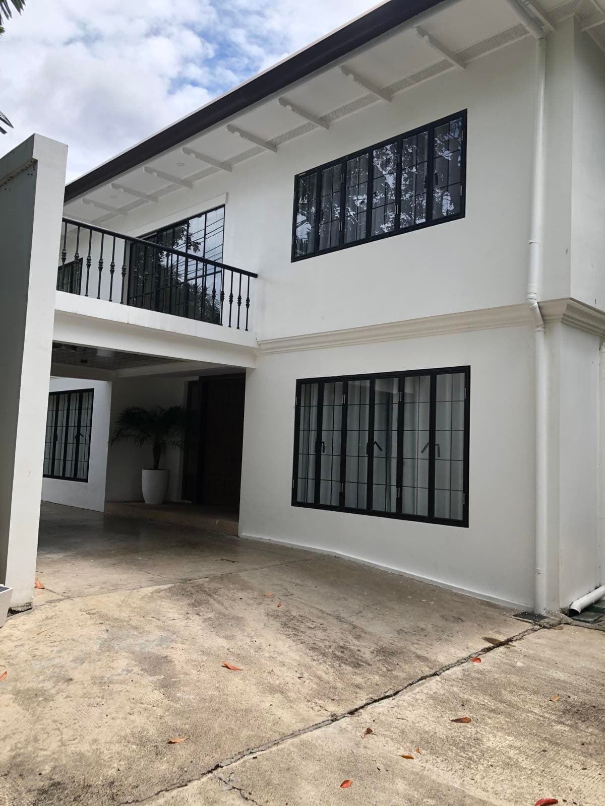 Well maintained 4 bedroom - Dasmarinas Village, Makati - photo 1
