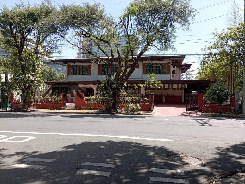 Good Value 2 Storey - Dasmarinas Village, Makati - photo 1