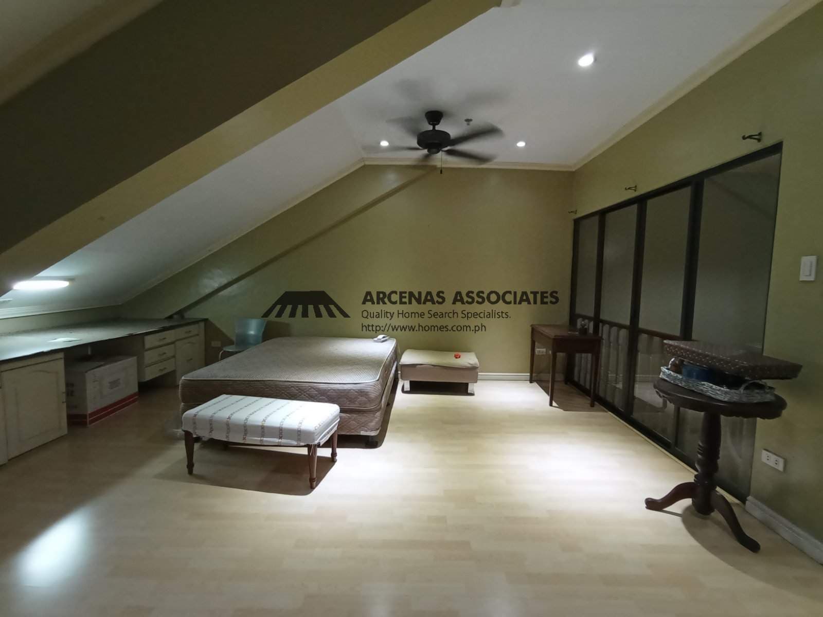 Spacious 3 Bedroom Galeria de Magallanes - Magallanes Village, Makati - photo 1