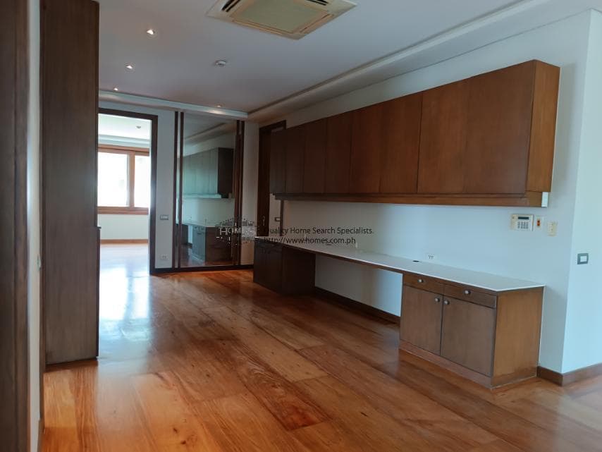 Modern 2 storey house - photo 2