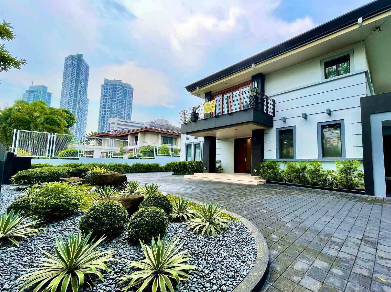 Renovated 2 Storey House - photo 2