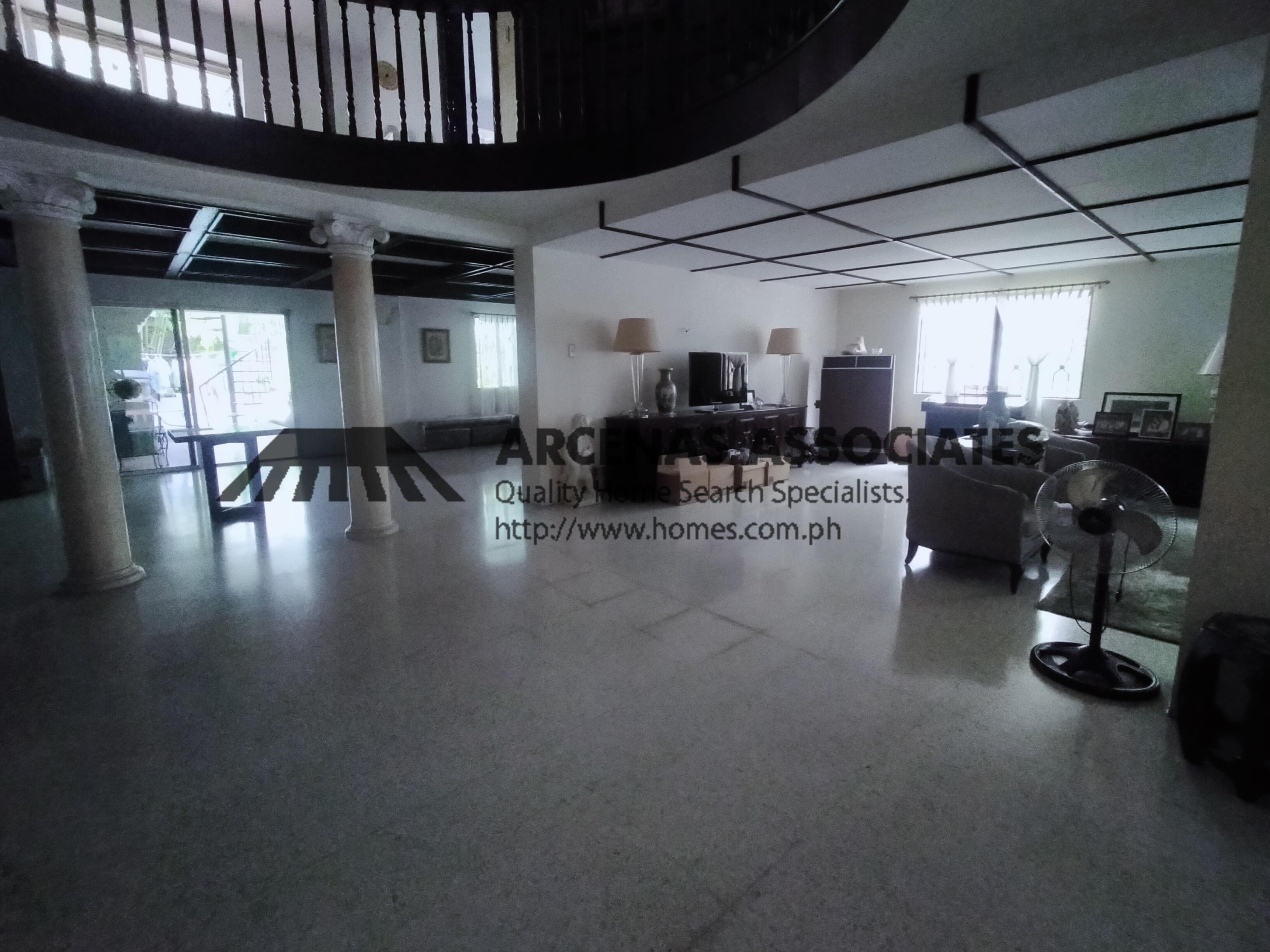 Well maintained 4 bedroom house - photo 2