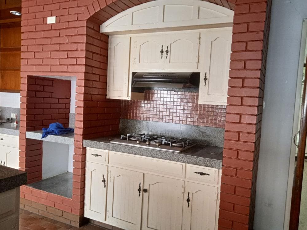 Nice standard 2-storey - photo 4