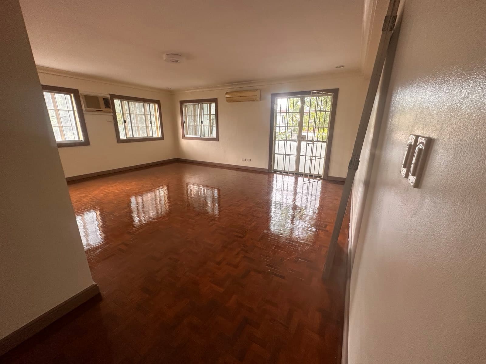 4-Bedroom Duplex House with Attic - photo 3