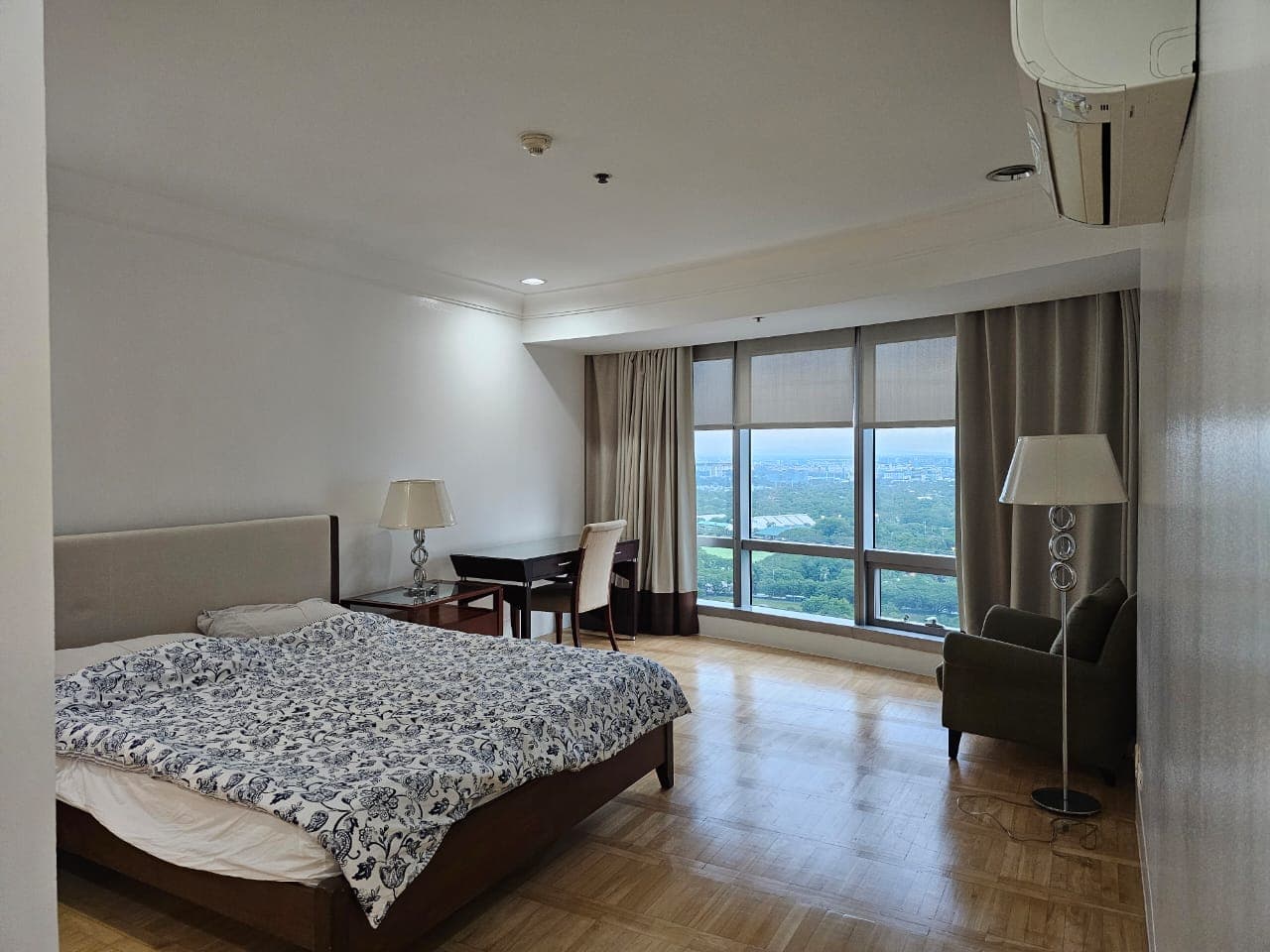 Exceptional 3-Bedroom Residence - photo 3