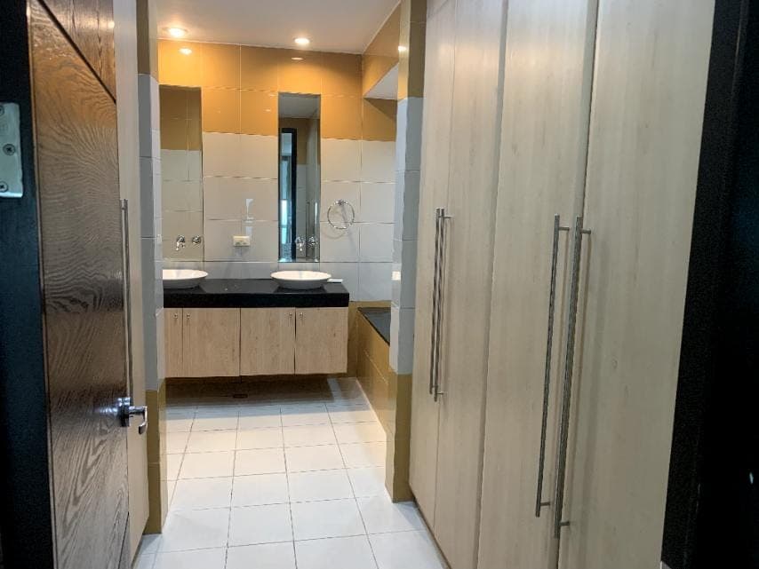 Exceptional 3-Bedroom Residence - photo 5