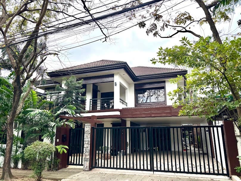 Newly Renovated Modern House in Magallanes Village, Makati