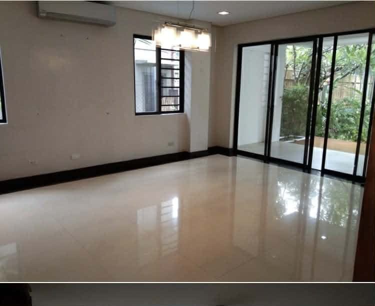 Charming Duplex House with Pool in Bel-Air Village in Bel Air, Makati
