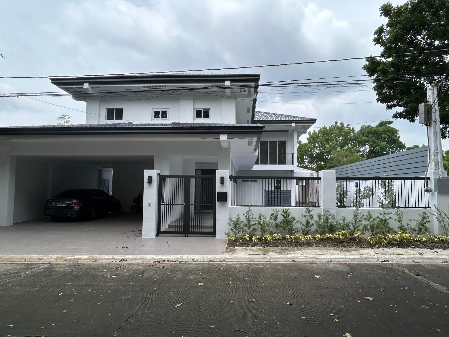 Fully Renovated 2-Storey House and Lot for Sale with Huge Basement in Hillsborough, Muntinlupa