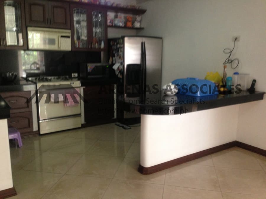 Calm 4 bedroom house - photo 3