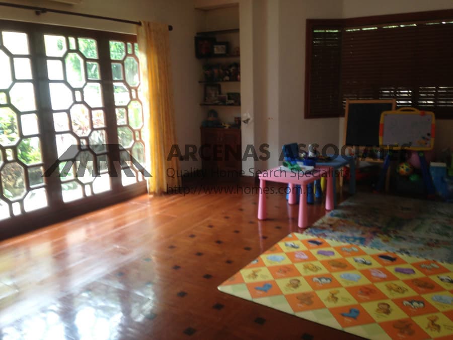 Calm 4 bedroom house - photo 4