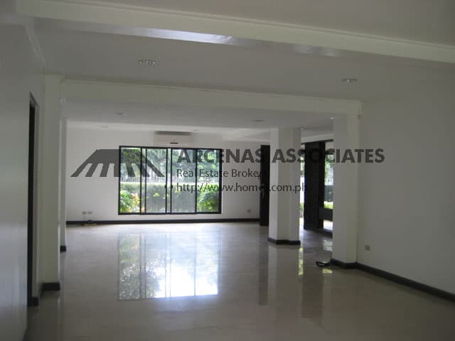 Elegant 4 bedroom house - photo 2