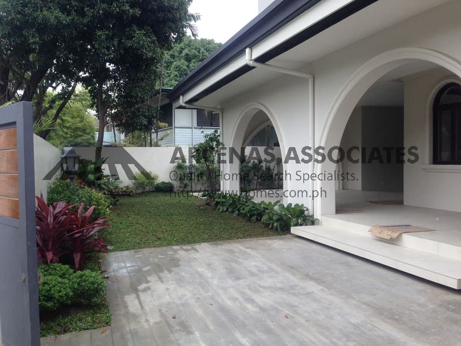 Renovated 4 bedroom - photo 3