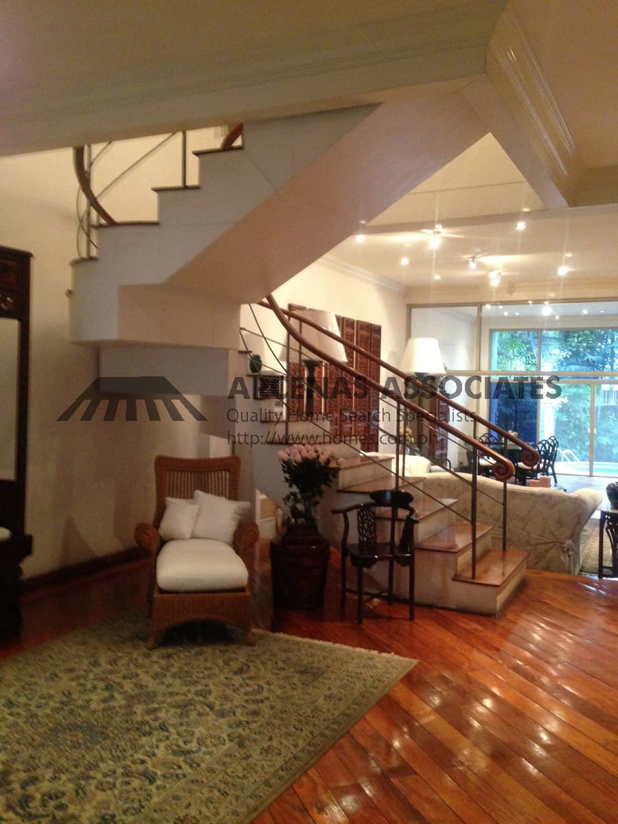 Mediterranean 5 bedroom - photo 2