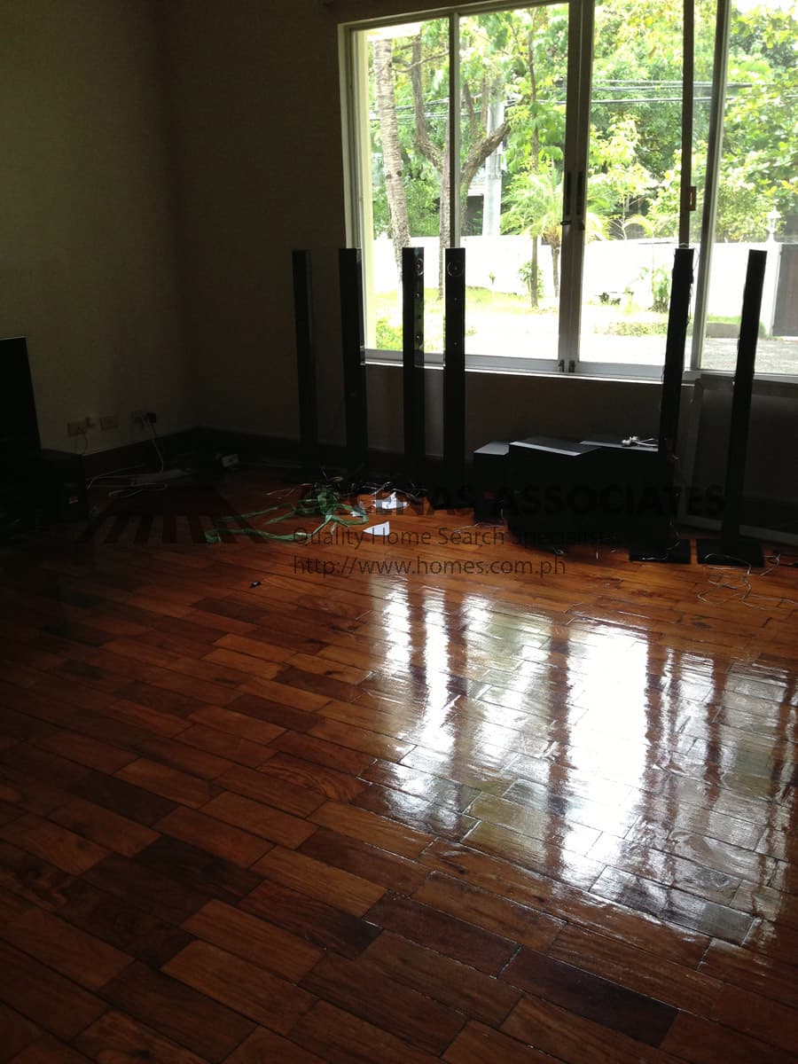 Imposing 5 bedroom - photo 5