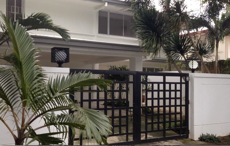 Breezy garden and Pool flanked 2-storey - Dasmarinas Village, Makati - photo 1