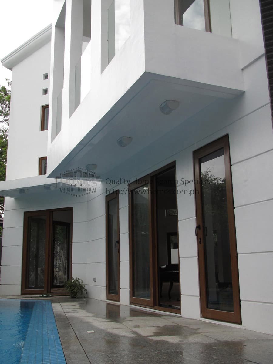 Beautiful Modern 5 Bedroom - photo 3