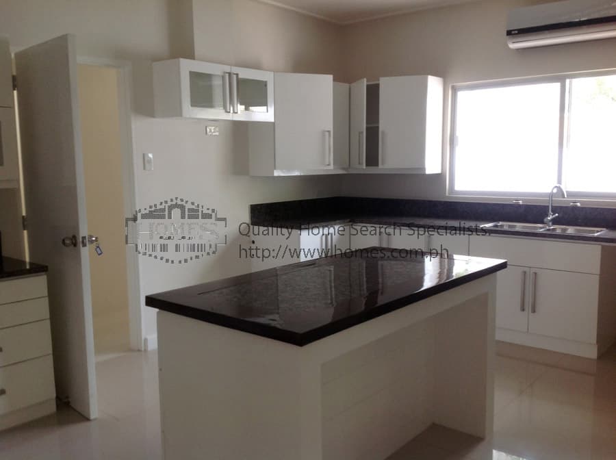 New and Modern one-storey bungalow - photo 4