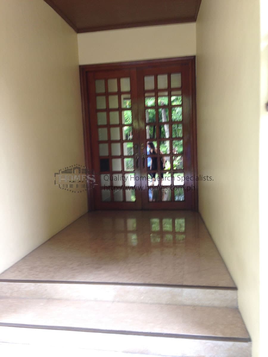 Well layed-out bungalow - photo 2