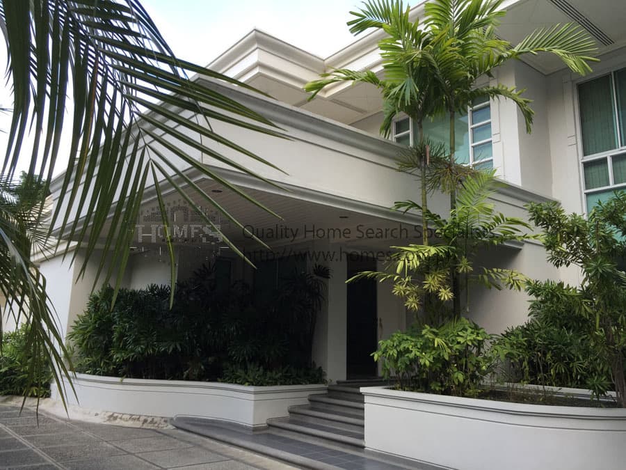Spacious 2 storey - Urdaneta Village, Makati - photo 1