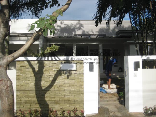 Bright and spacious 4-bedroom bungalow - photo 2