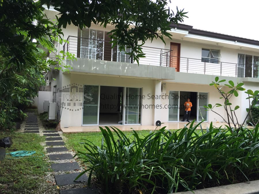 Well lit 2-storey - Dasmarinas Village, Makati - photo 1