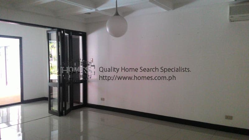 Desirable 2-storey corner house - photo 4