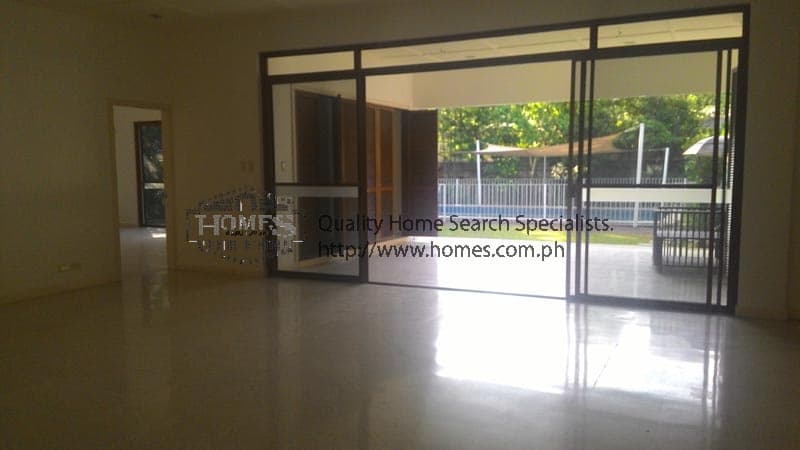 Wood framed bungalow - photo 5