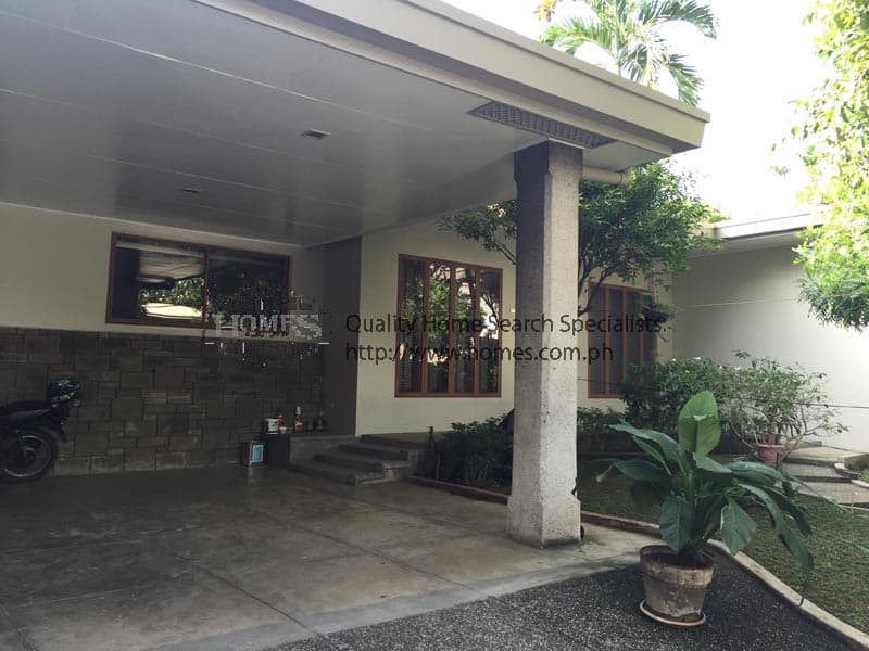 Wood framed bungalow - photo 4
