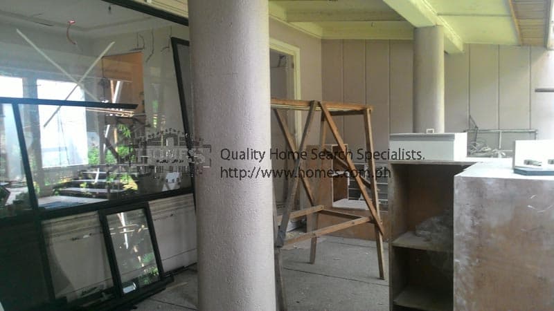 Extensively renovated bungalow - photo 4