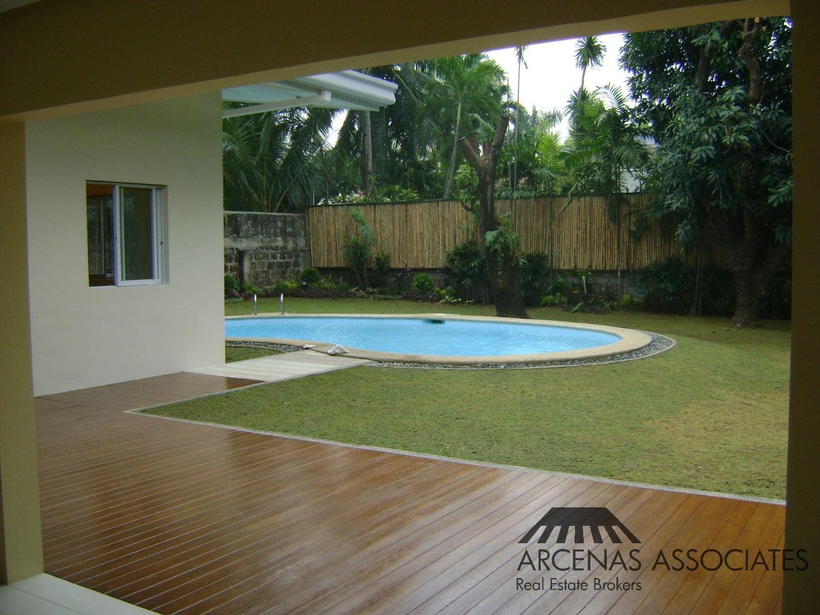 Tropical Modern Home with Pool and Garden - photo 5