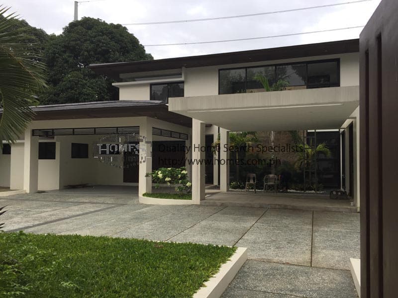 Modern & updated perimeter 2-storey - Forbes Park, Makati - photo 1