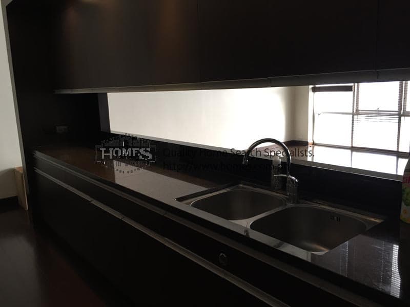 Spectacular and timeless 3-bedroom - photo 2