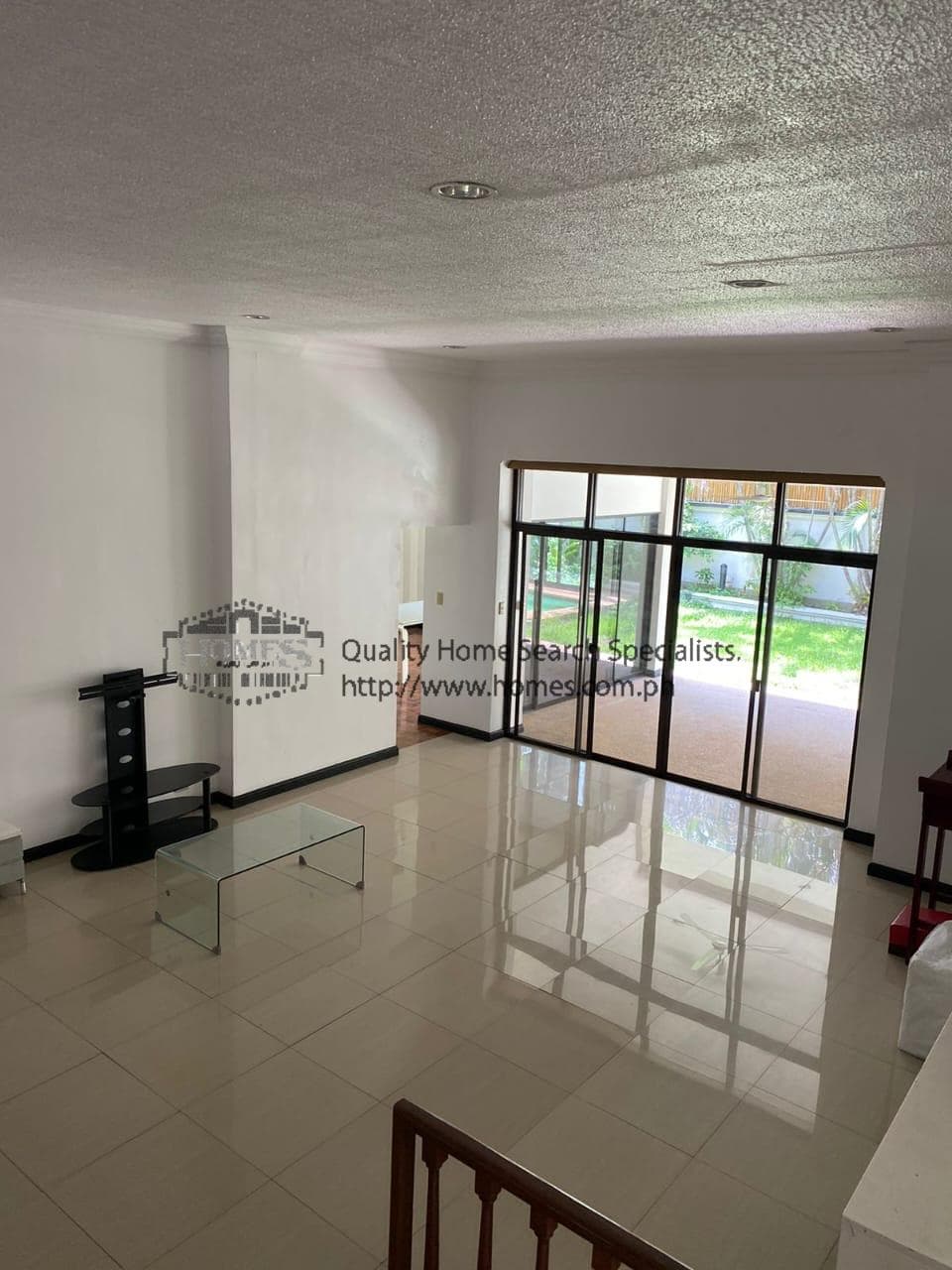 Nicely maintained 2-storey - photo 3