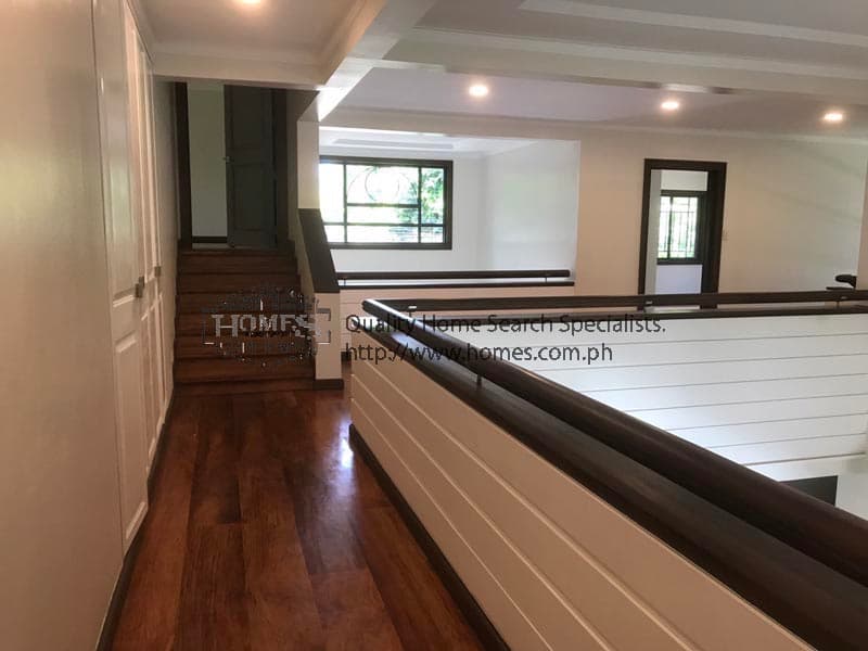 Newly renovated 2-storey - photo 3