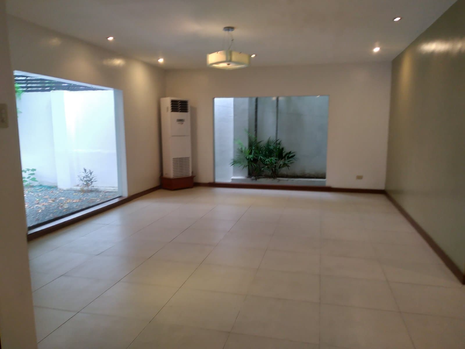 Simple 3 bedroom house - photo 2