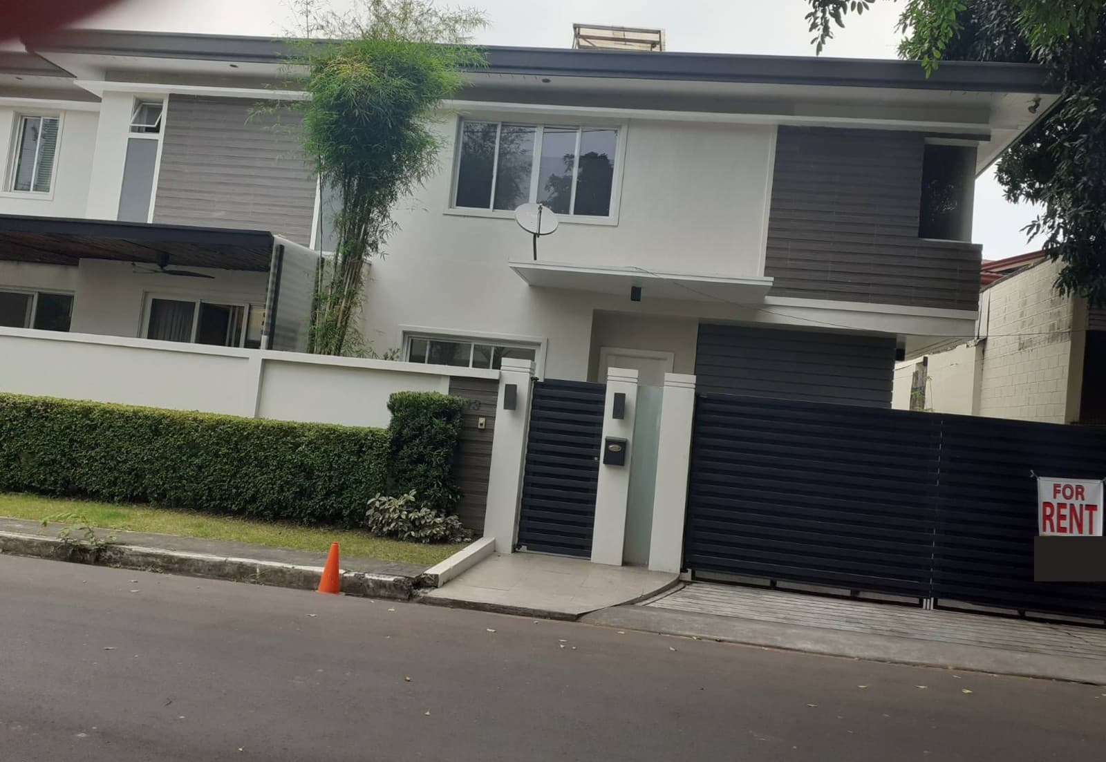 Modern 2-Storey - San Lorenzo, Makati - photo 1