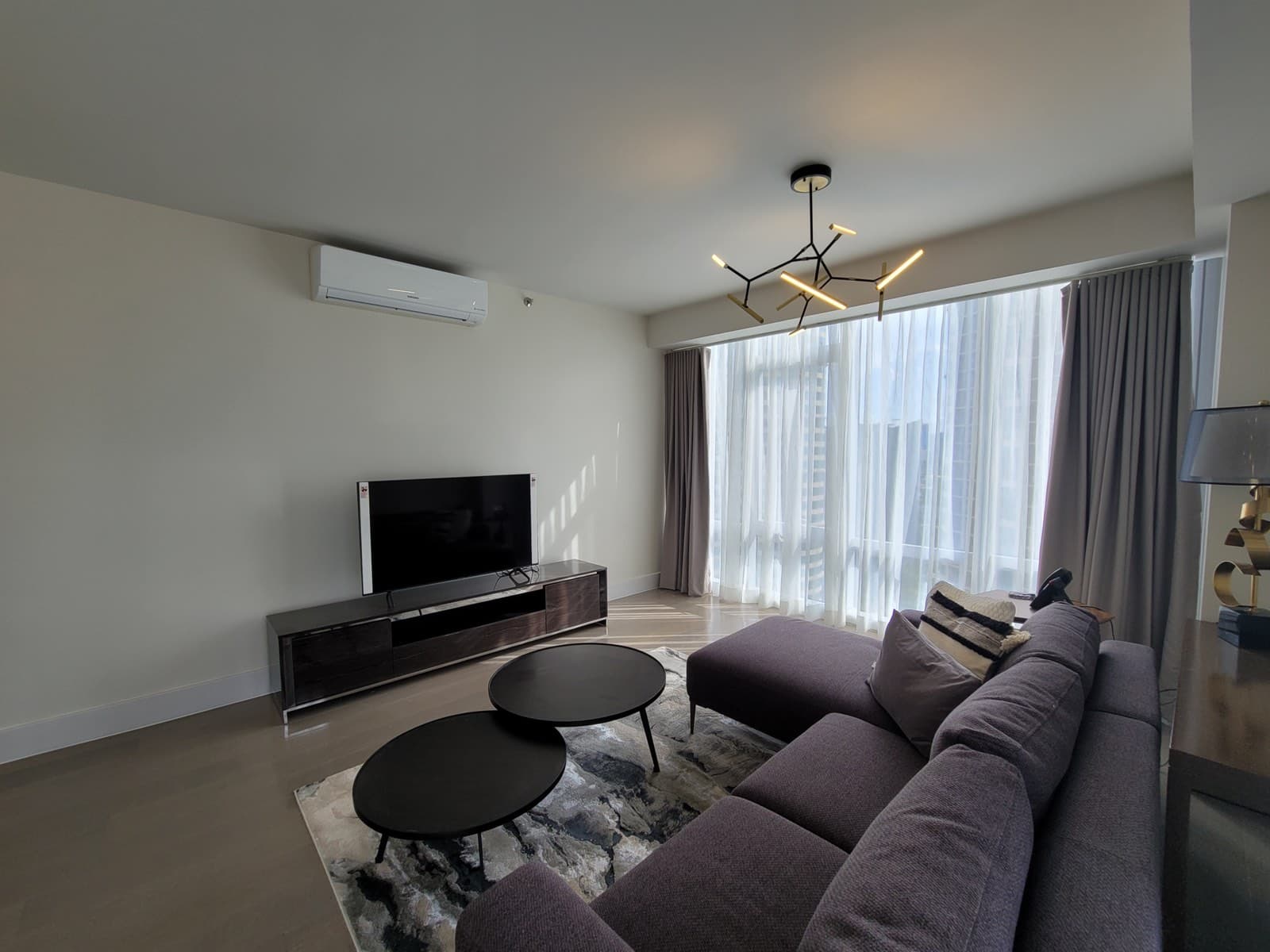 Nice 3 Bedroom Unit for Rent in Proscenium - photo 4
