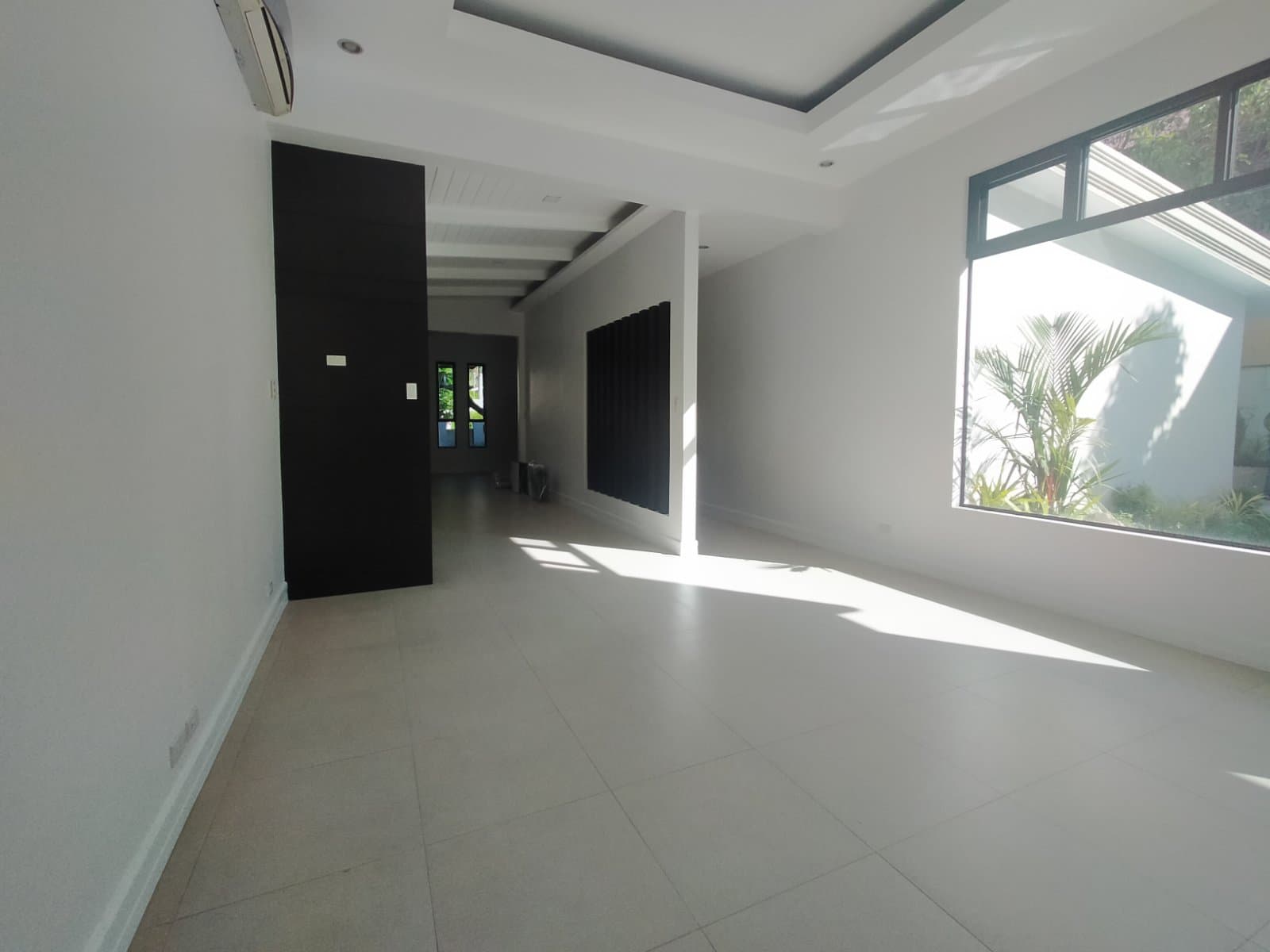 Cozy and Stylish 2-storey - photo 2