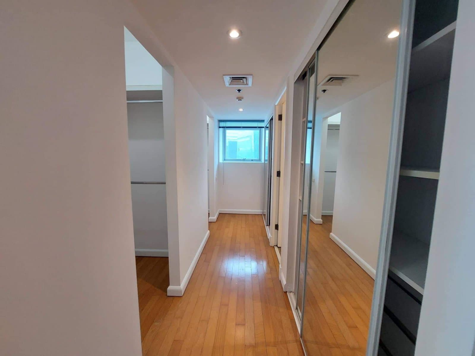 Unfurnished 3 bedroom - photo 5