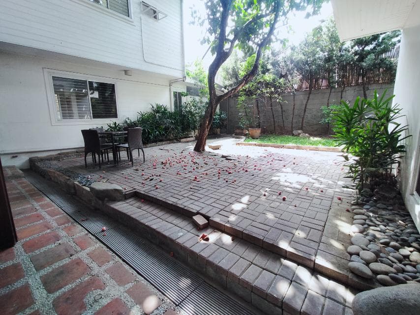 4 Bedroom for rent - photo 2