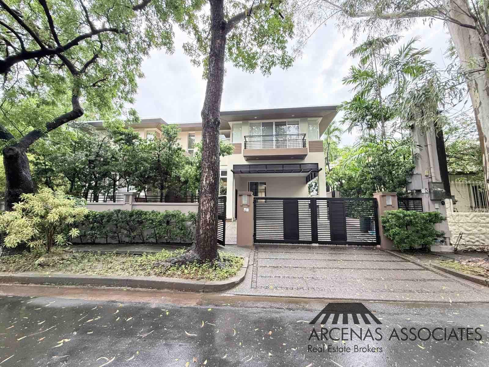 Stylish modern 2 storey in Dasmarinas Village, Makati